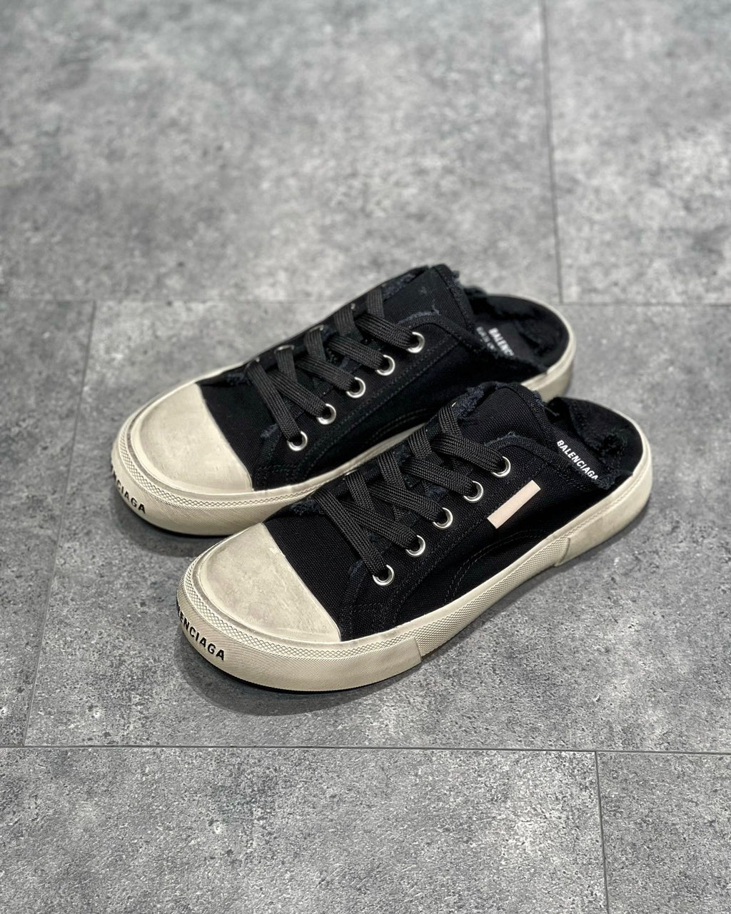 BLCG Sneakers
