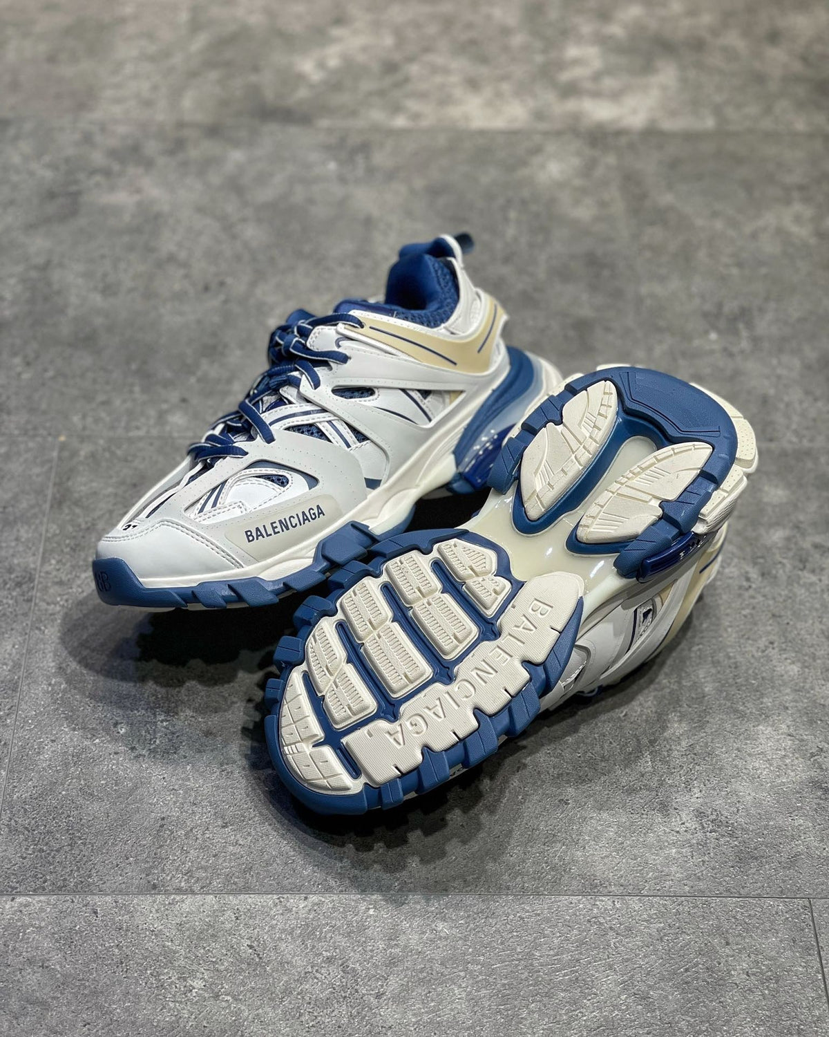 BLCG Sneakers