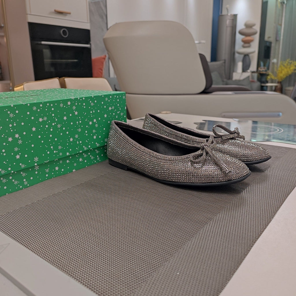 RHINESTONE BALLET FLATS WITH BOW IN GRAY SHEEPSKIN