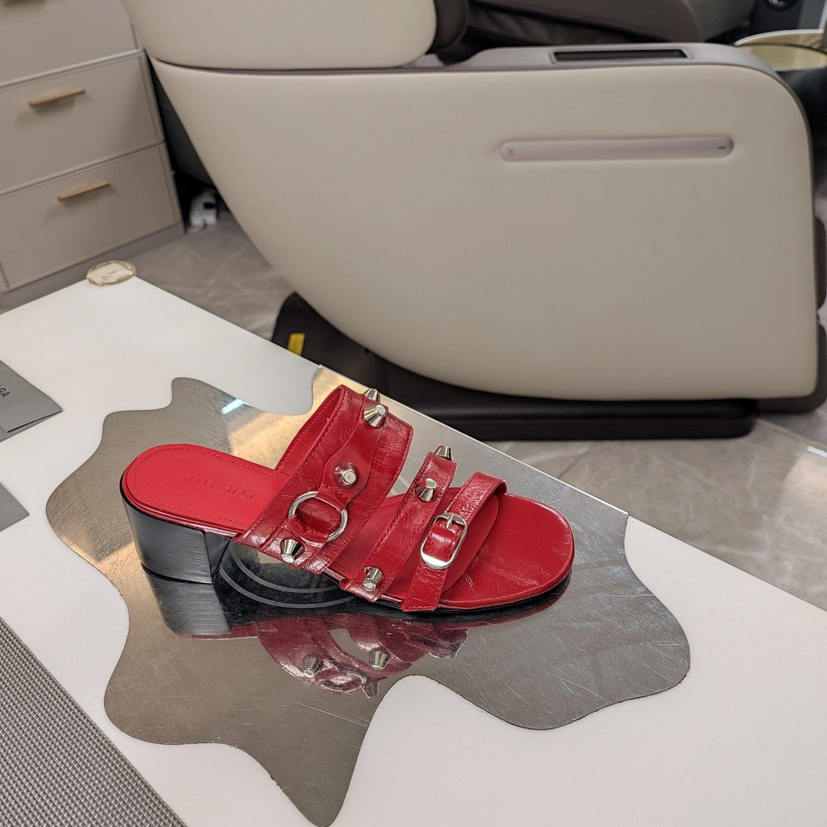 STRAPPY MEDIUM HEELED SANDALS IN RED STUDDED WAX-OIL SHEEPSKIN